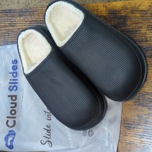 Cloud Slides Mules